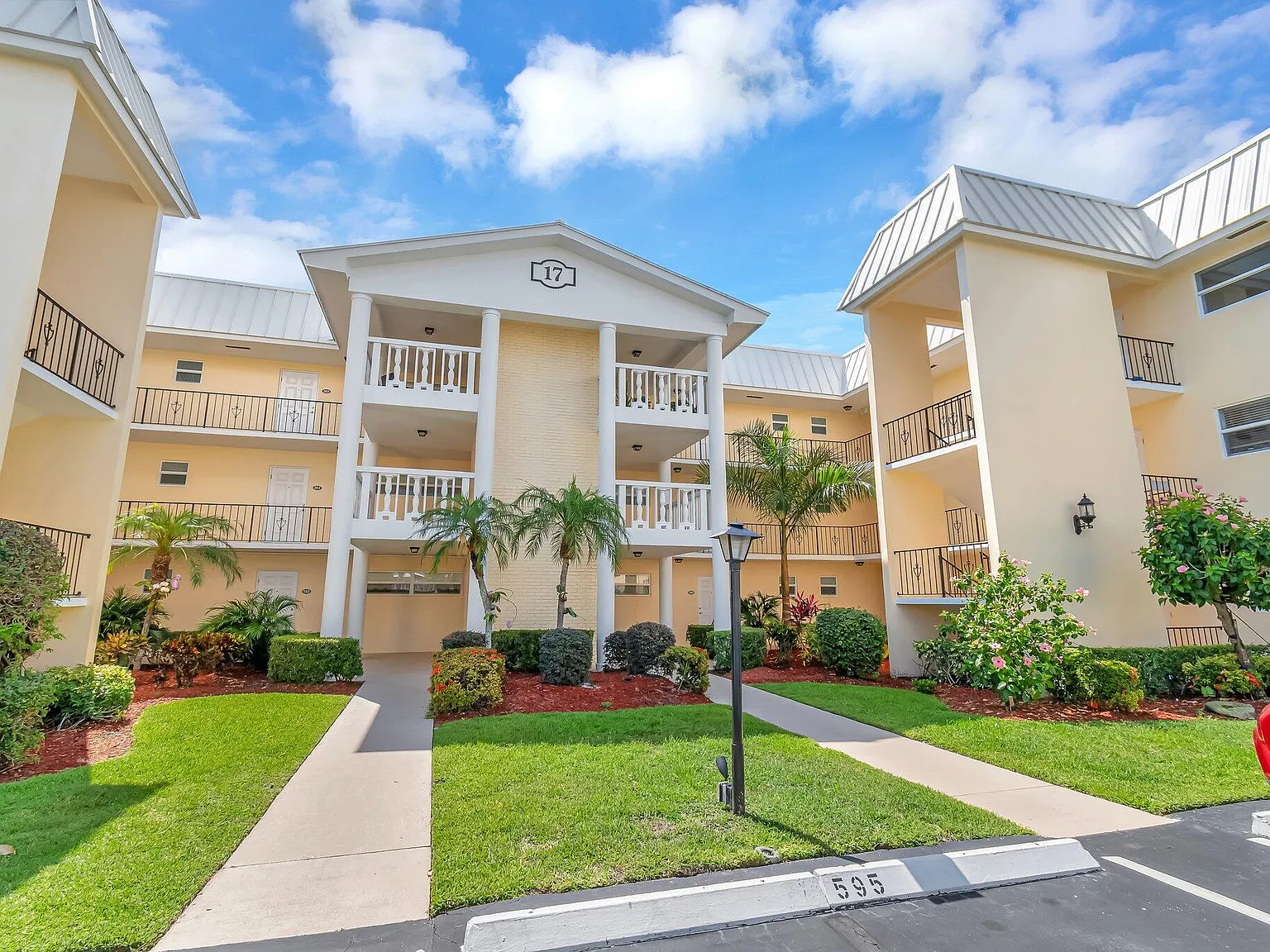 2 bed, 2.0 bath, 1224 sqft, $2,275 — Photo 4