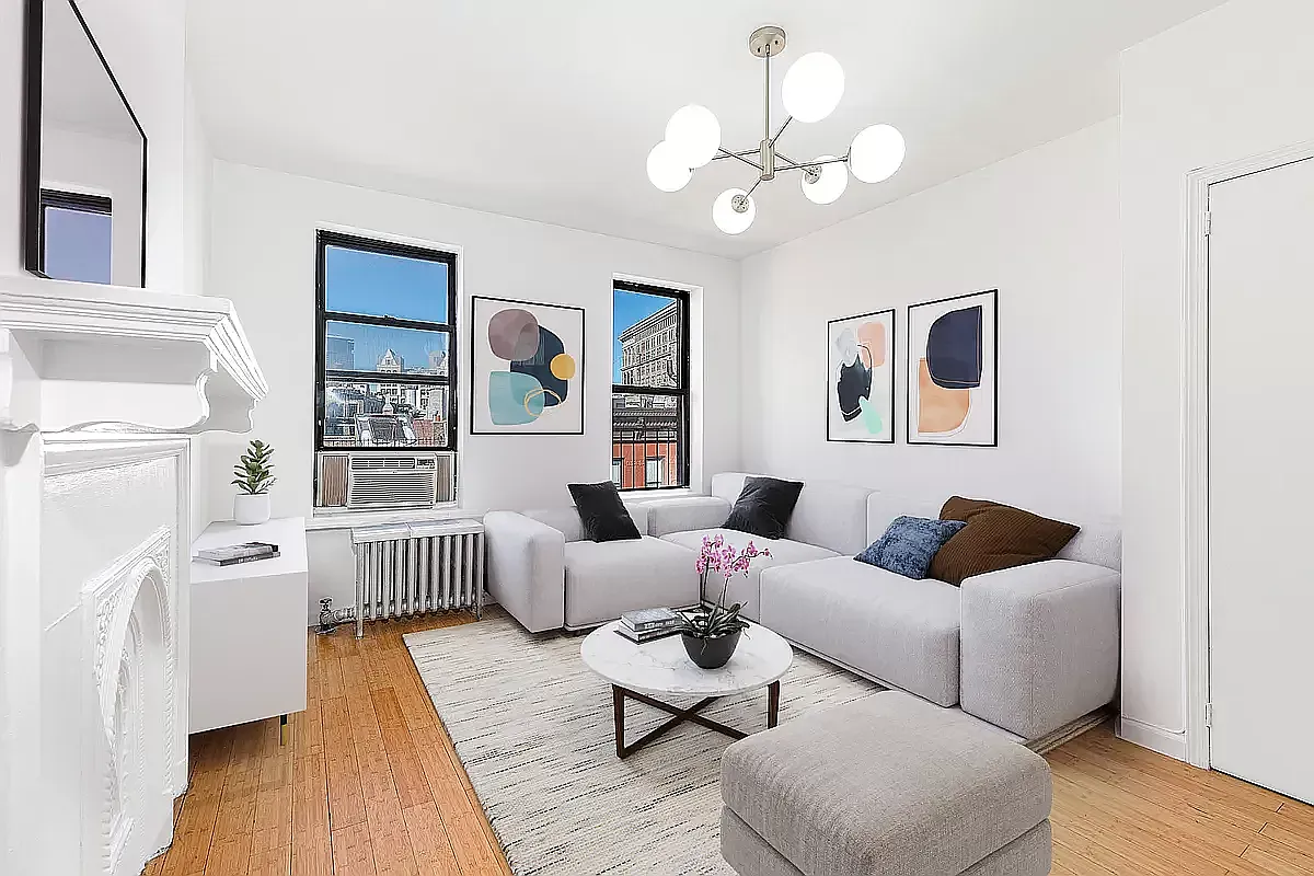 242 Mulberry Street — Photo 1