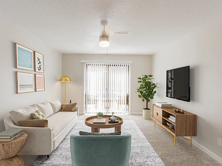 Compass Heights — Photo 15
