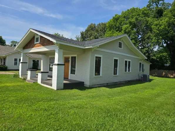 712 N 5th St, Paris, AR 72855