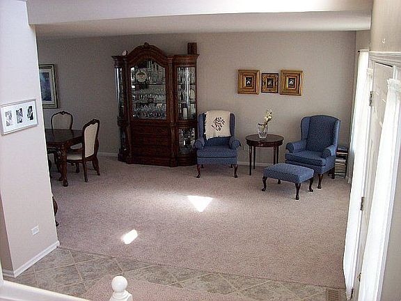 Foyer, Living room, Dining room