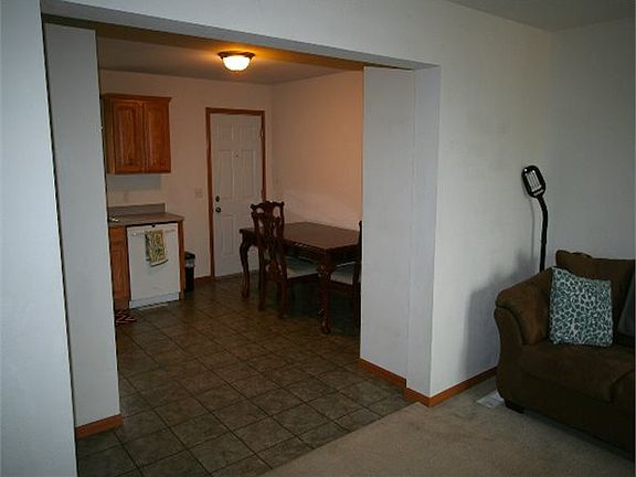 5th image of 910 Conn St #A