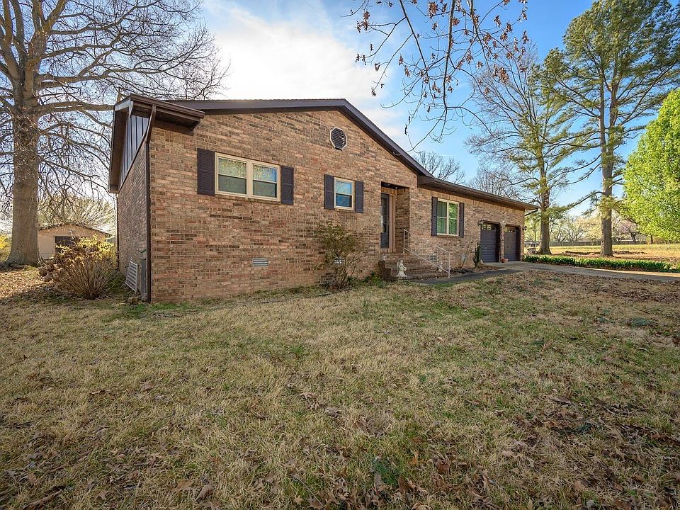 1st image of 10 Welch Ln