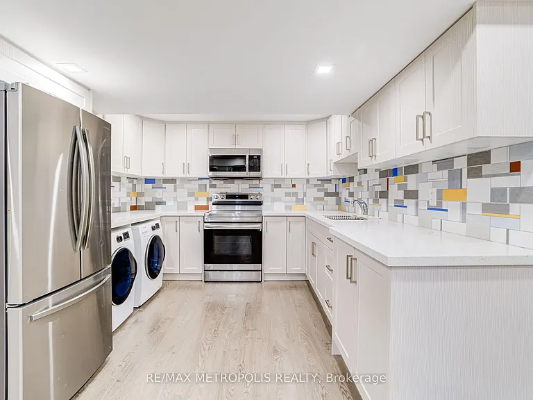 33 Tweedie Cres #BASEMENT — Photo 10