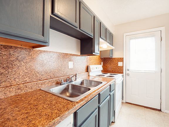 3rd image of 10893 Birchridge Dr #11073357