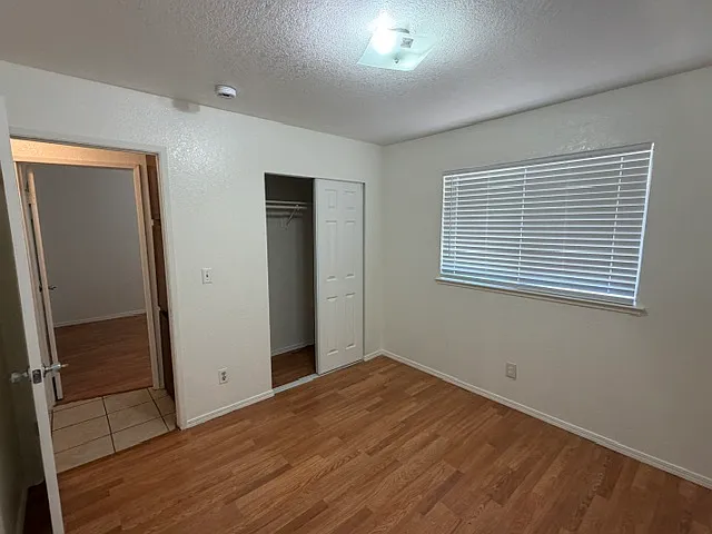 804 Niles Ct — Photo 13