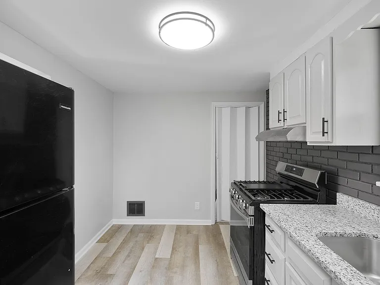 716 E Pittsburgh McKeesport Blvd — Photo 20