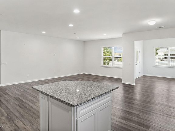 5th image of 26 Toxaway Lane