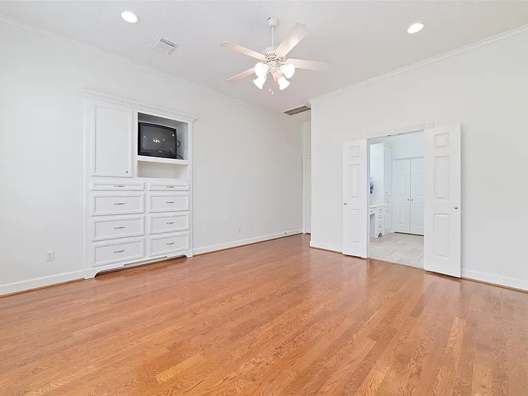 13311 Duke Of York Ln — Photo 19