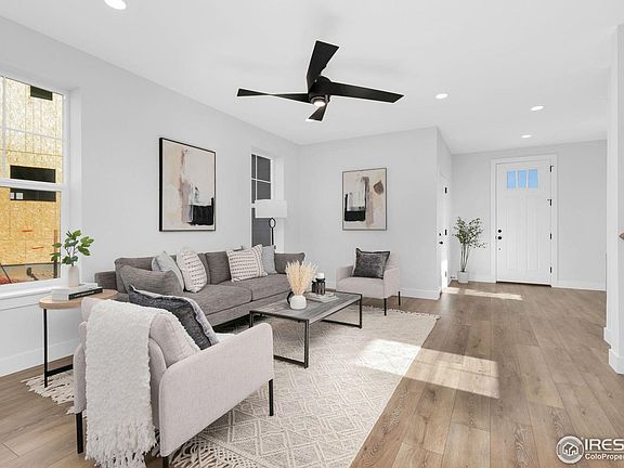 5th image of 967 Arapahoe Cir
