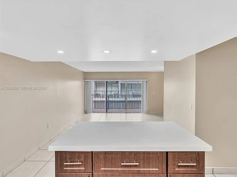 210 NW 87th Ave #L206 — Photo 12