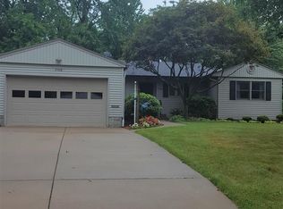 2508 31st Avenue Ct, Moline, IL 61265