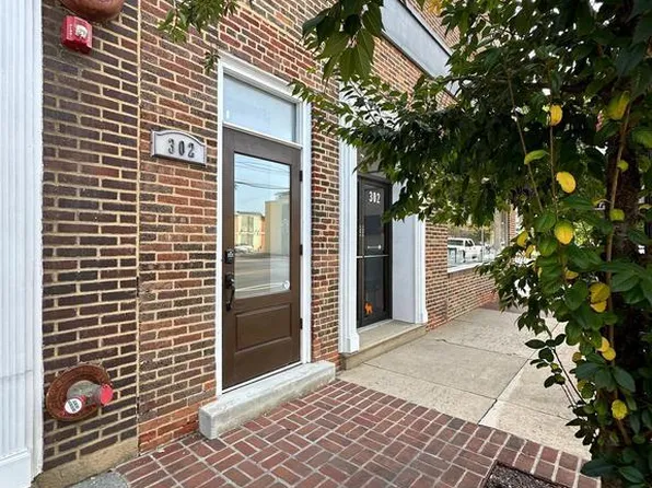 302 N Cameron St #202, Winchester, VA 22601