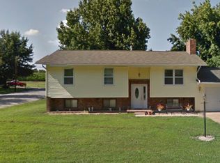 102 Madison Dr, Waterloo, IL 62298