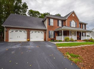 100 Buckingham Ct, Roanoke, VA 24019