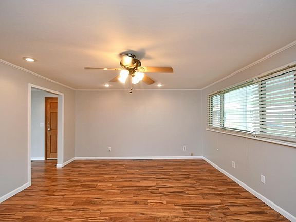 5th image of 1491 Continental Dr
