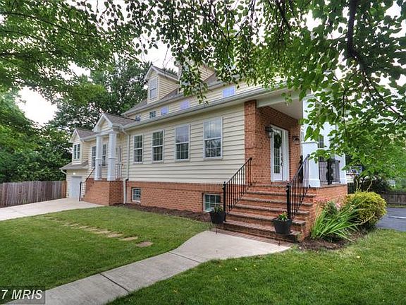 2nd image of 4116 Horseshoe Dr