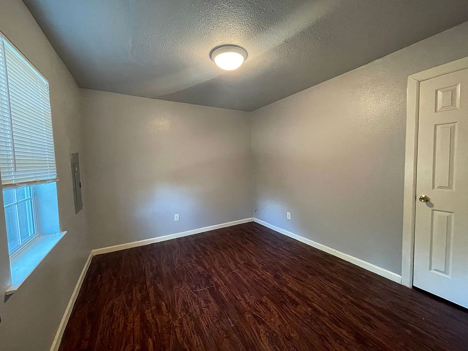 1st image of 1228 E Terrell Ave