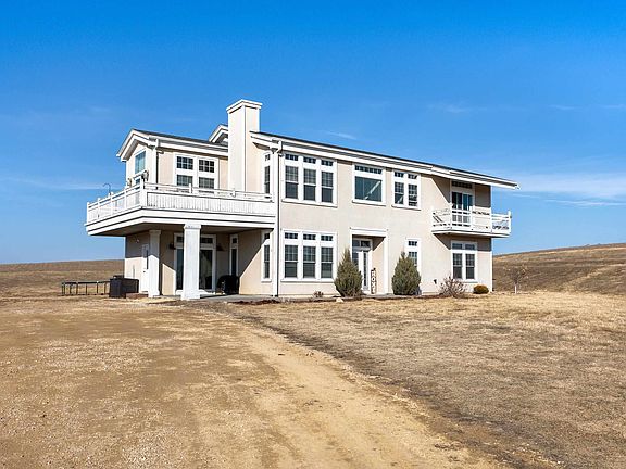 3rd image of 27894 Bellevue Cascade Rd