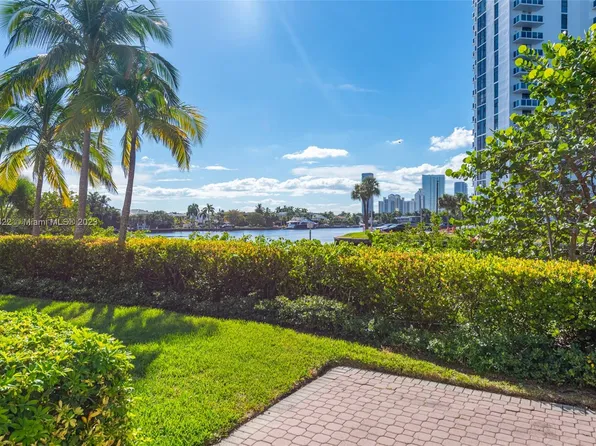 3802 NE 207th St #Townhouse 1, Miami, FL 33180