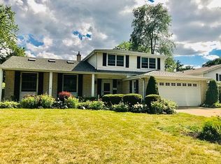 3505 Lawson Rd, Glenview, IL 60026