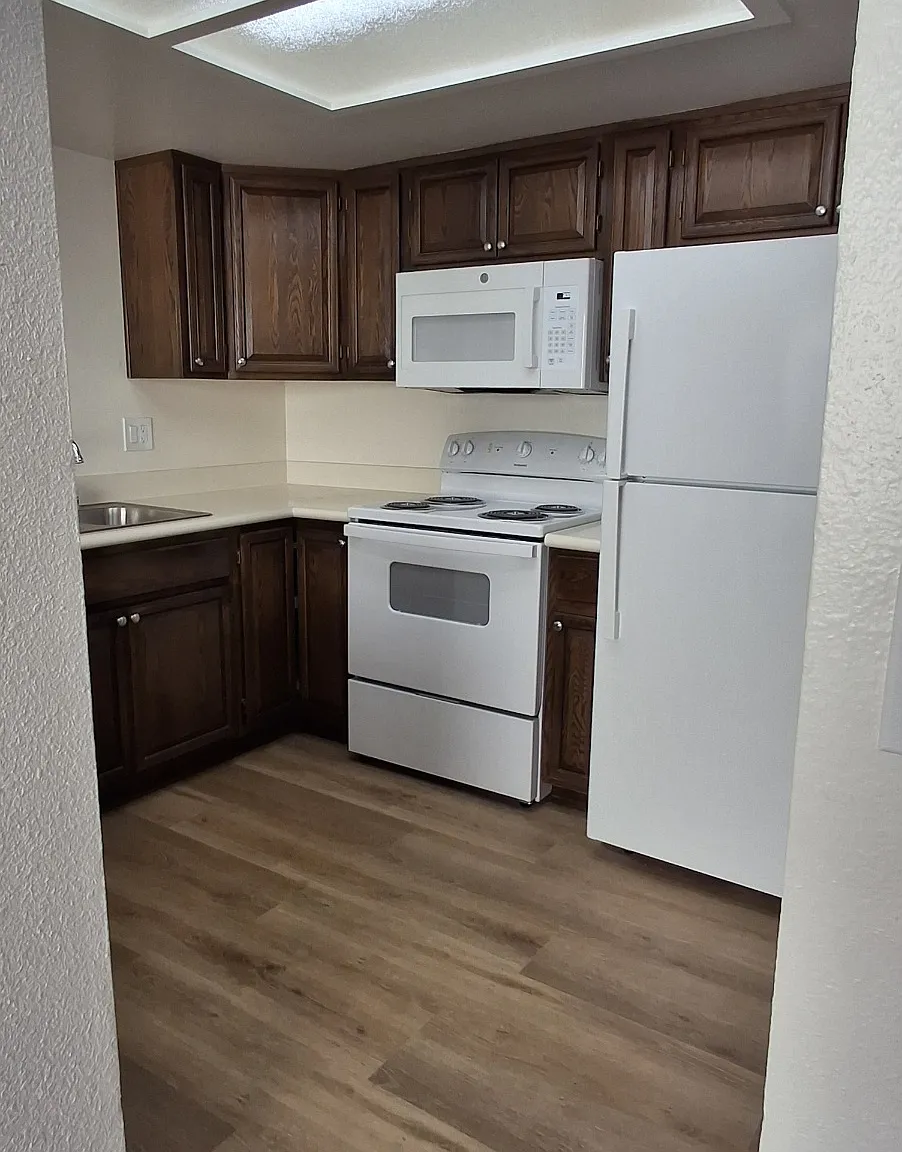 2 bed, 1100 sqft, $2,350 — Photo 4