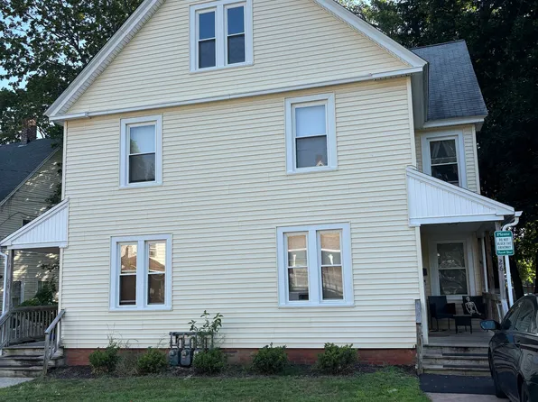 26 Newman St, Manchester, CT 06040