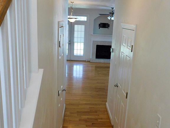 3rd image of 4845 Harbor Oaks Way