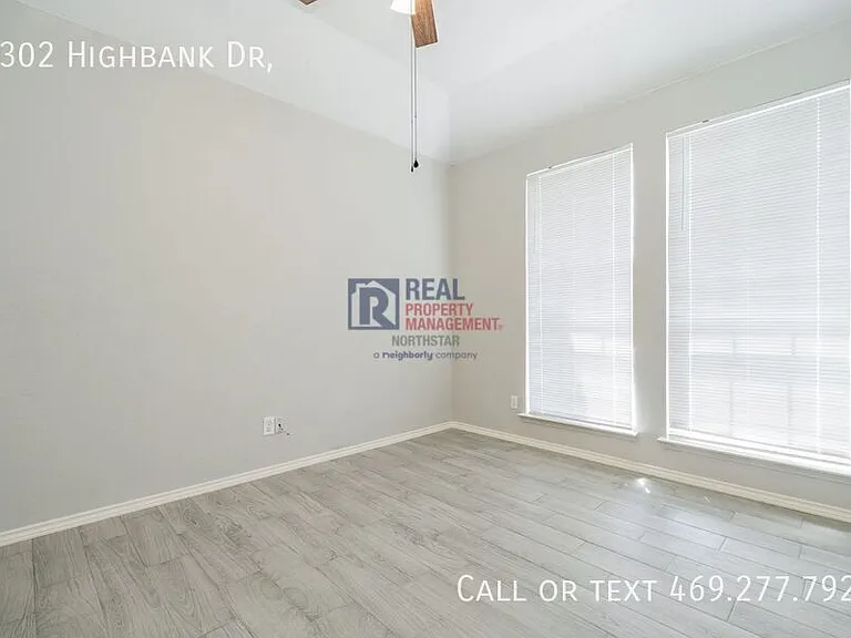 2302 Highbank Dr — Photo 29