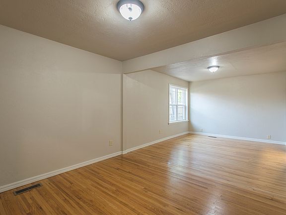 4th image of 2928 NW 33rd St