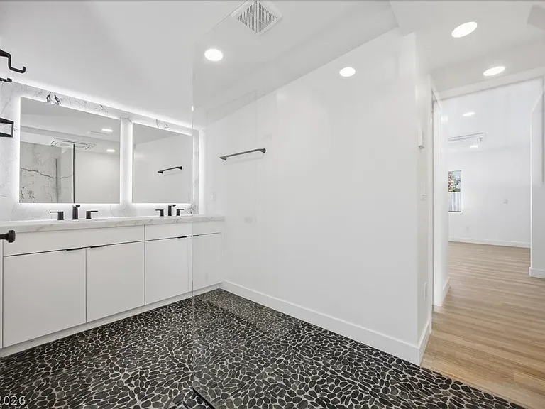 701 Canosa Ave — Photo 18