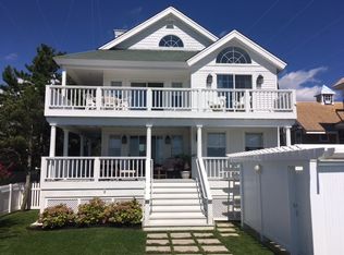 654 7th St, Avalon, NJ 08202