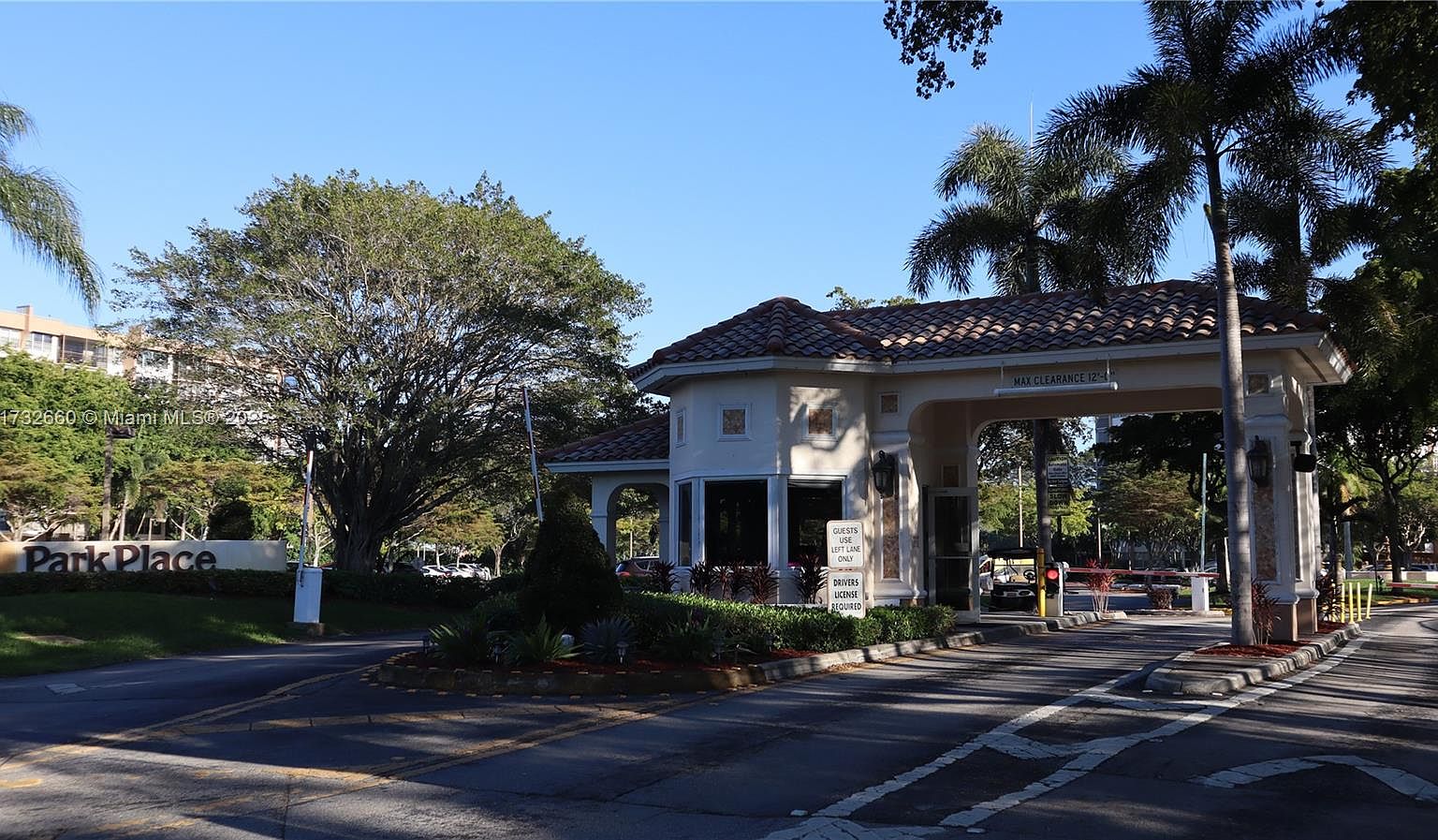 900 Saint Charles Pl APT 419