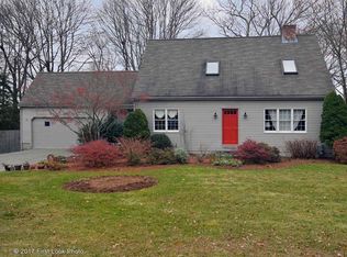 45 Boulevard Ter, Middletown, RI 02842