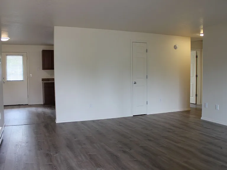 232 NE Palomar Ct — Photo 6