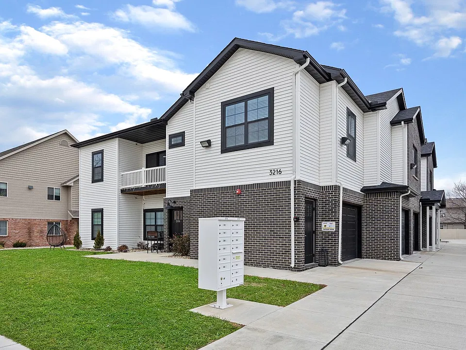 3216-3218 Gerig