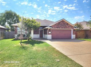 912 Dove Run Trl, College Station, TX 77845
