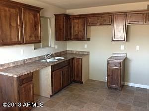 3rd image of 634 E Park Pl