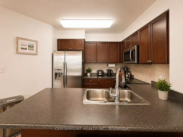 23 Hollywood Ave #2001 — Photo 2