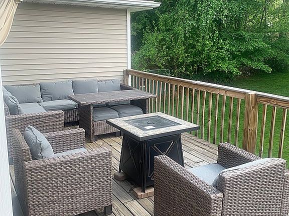 4th image of 27055 Baker Dr