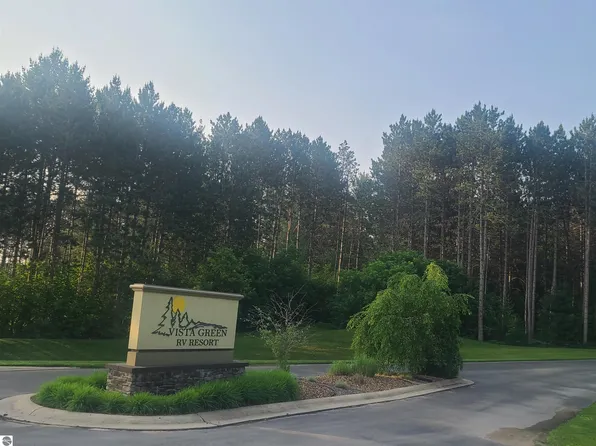 6100 Larson Rd SW #12, South Boardman, MI 49680