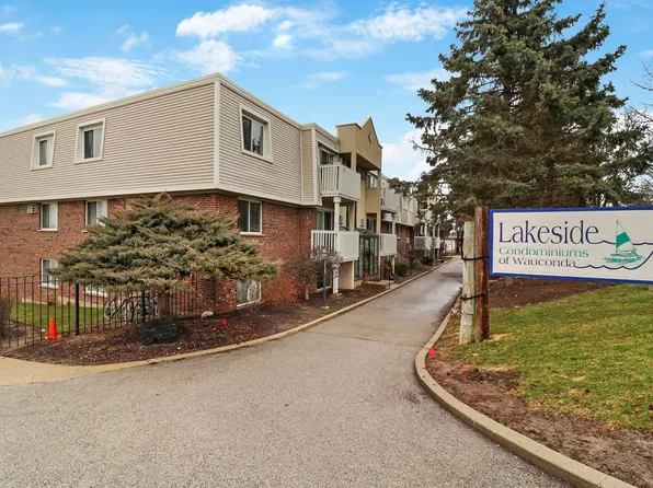 211 E Liberty St APT 1, Wauconda, IL 60084