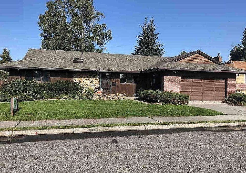 1st image of 1014 Pedro St