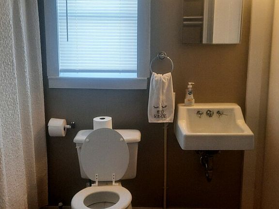 5th image of 526 1/2 Union Ave #526-1/2