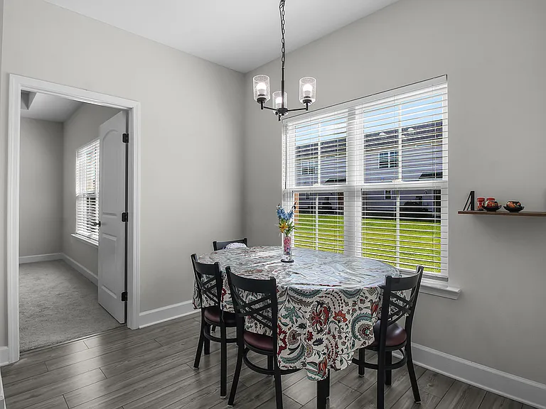 208 Alyssa Ave — Photo 17