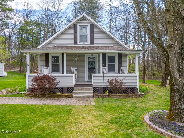50 Forest Hills Avenue, Leeds, NY 12451