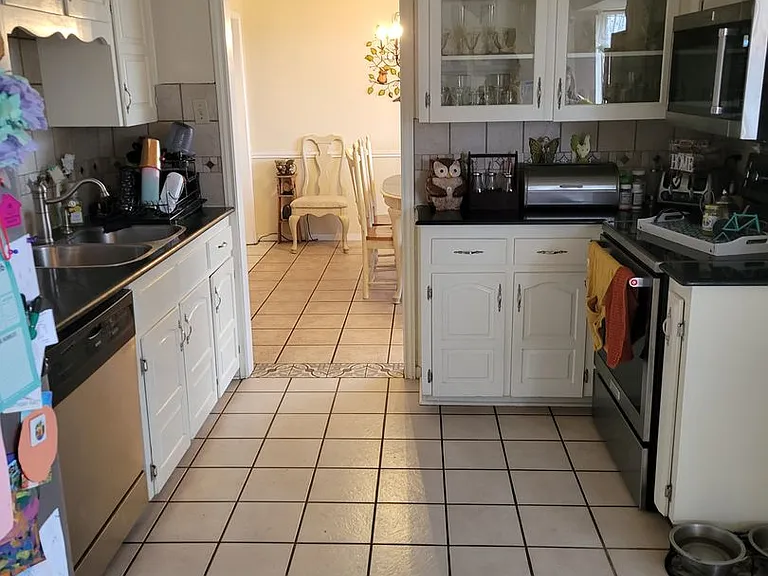 703 Skyline Dr — Photo 8