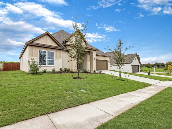 104 Bee Dr, Glen Rose, TX 76043