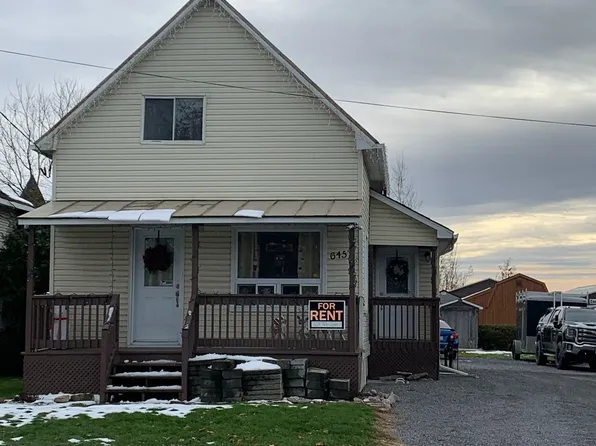 645 Saint Isidore Rd #B, Casselman, ON K0A 1M0