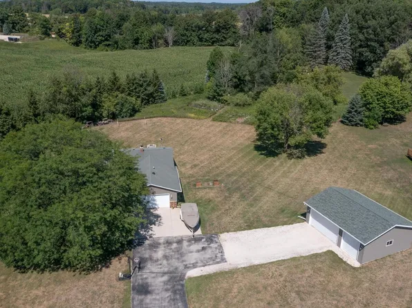 W6773 Cedar View DRIVE, Elkhart Lake, WI 53020